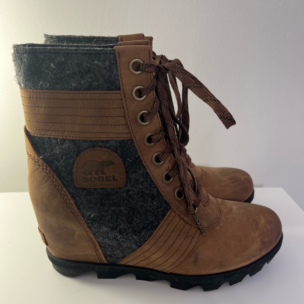 Sorel Women’s Lexie Wedge Boot, Tobacco Size 10
